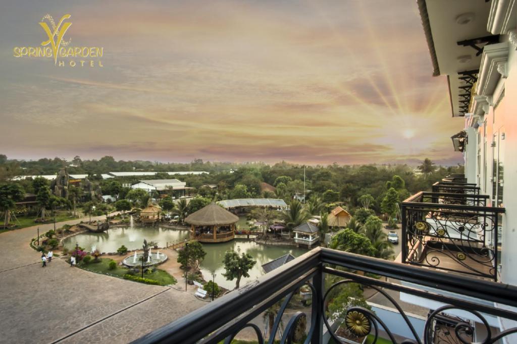 Spring Garden Hotel Lk Long Khanh Kültér fotó