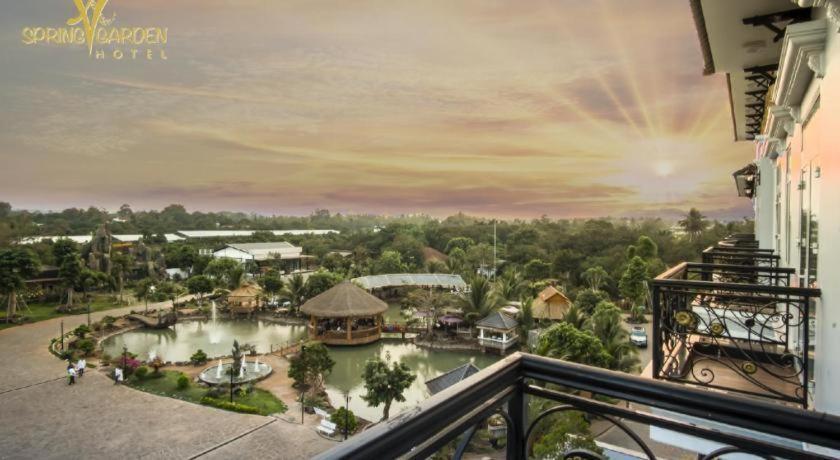 Spring Garden Hotel Lk Long Khanh Kültér fotó